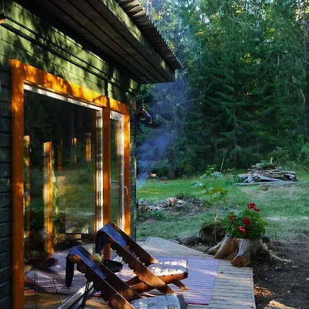 Ennu's Hut Campingplads *