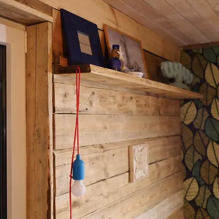 Ennu's Hut *