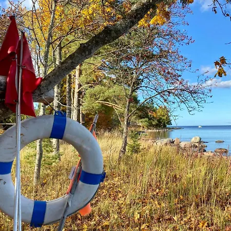 Ennu's Hut Campingplads *