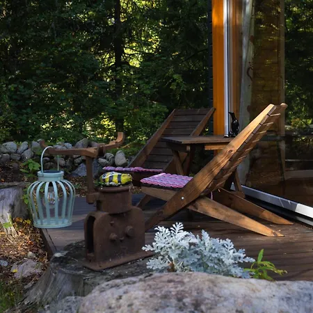 Ennu's Hut Campingplads *